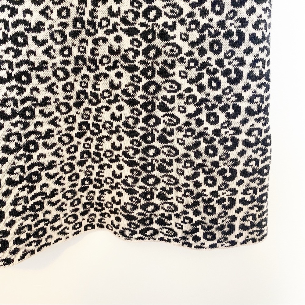 Nygard Collection - Knit Cheetah Print Sleeveless Top - Picture 8 of 16